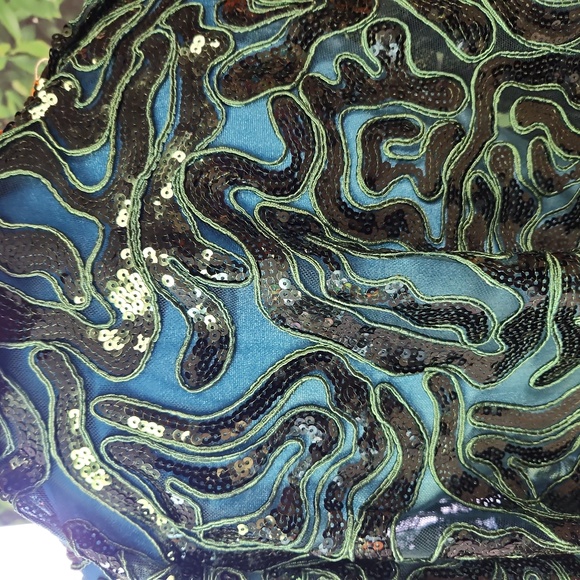 An African attire - Picture 6 of 8